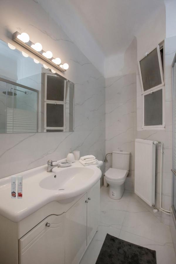 Upscale Luxury Athens Renovated Dream Home In One Of The Most Favorable Locations By National Gardens, Zoo & Hellenic Parliament In Syntagma And Stylish Exquisite Kolonaki Neighborhood Kültér fotó